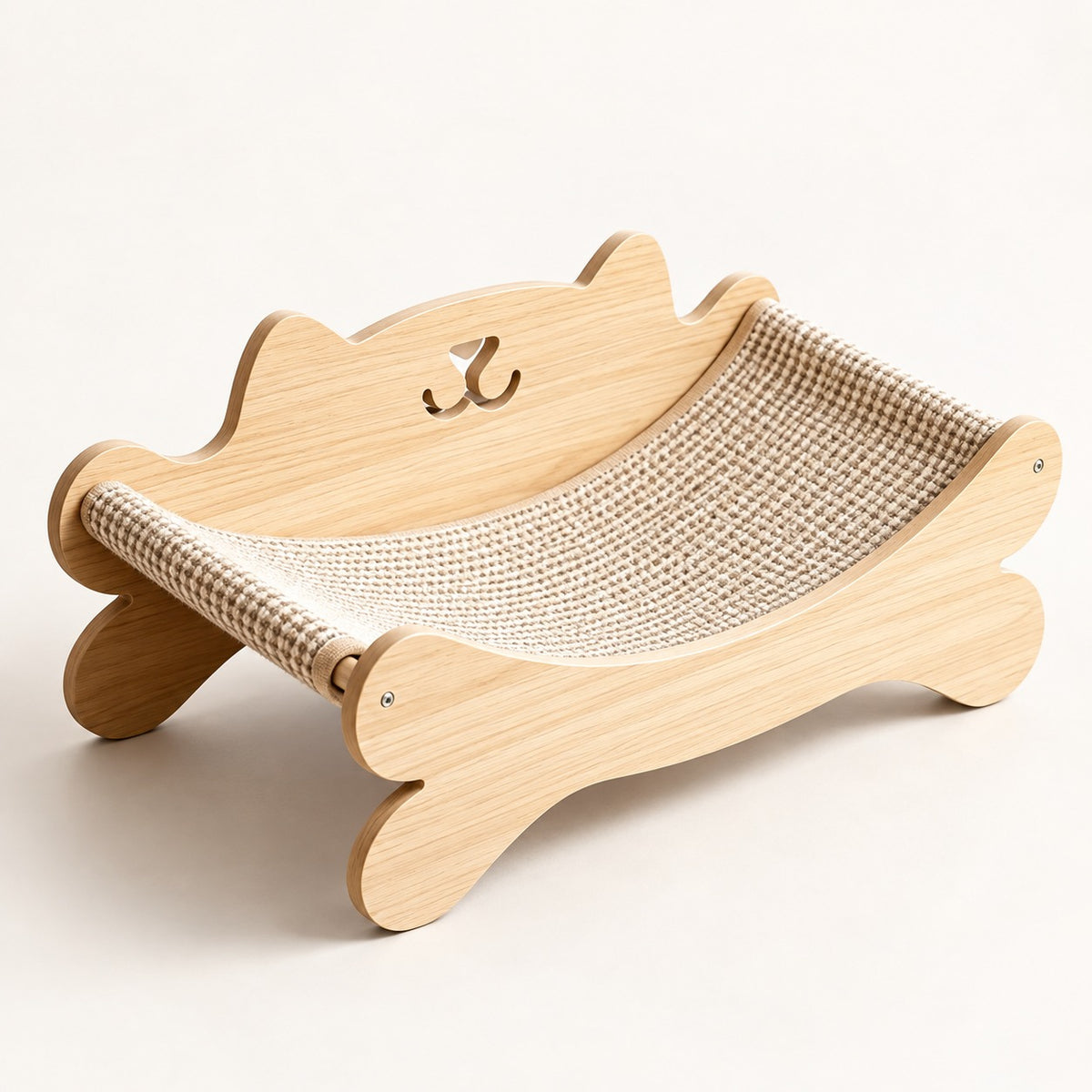 Elva cat scratcher lounge with a cat-head backrest, three-quarter view on a white background